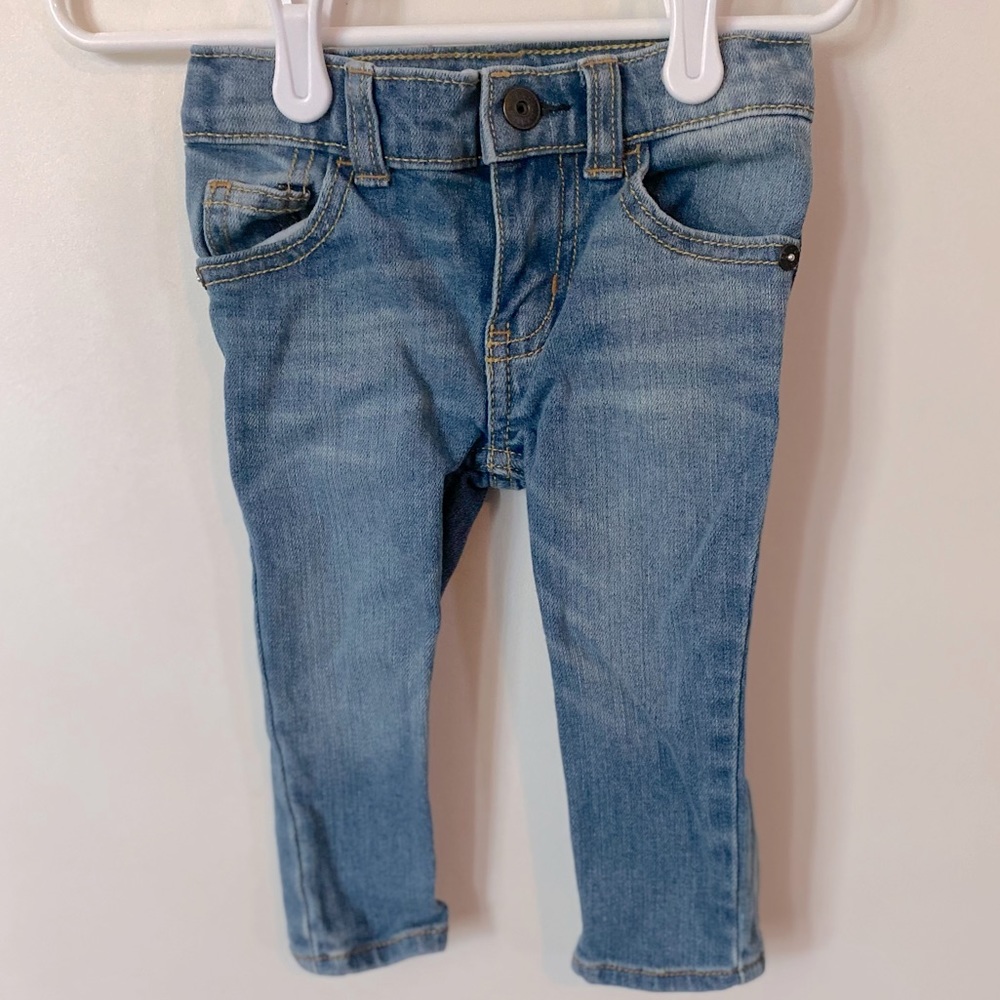 Girl’s Oshkosh Jeans Size 9M